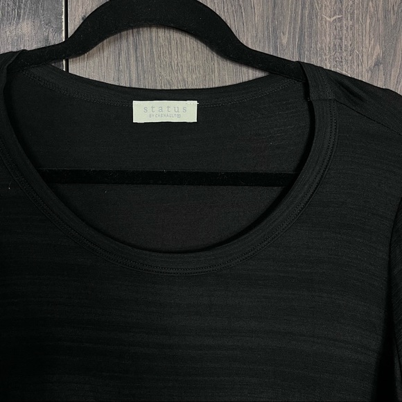 💙2/$40💙Status by Chenault Printed Tiered Blouse Size Medium - Picture 6 of 16